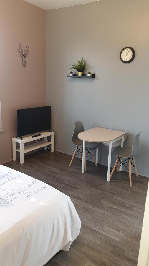 Linotin centre ville Compiègne Extérieur photo