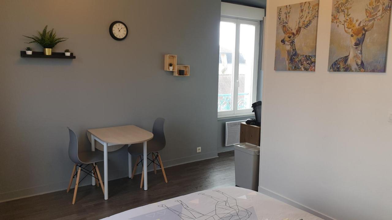 Linotin centre ville Compiègne Extérieur photo